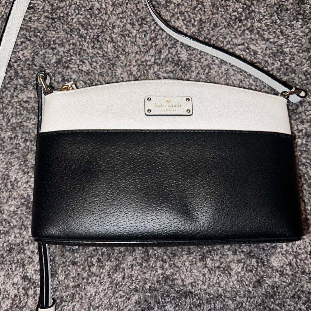 Kate Spade Two-Toned crossbody bag